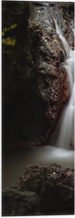 WallClassics - Vlag - Stromend Water naar Beneden - 20x60 cm Foto op Polyester Vlag