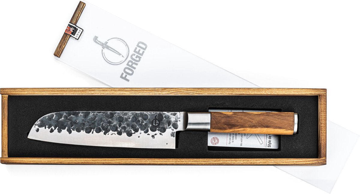 Forged Olive Santokumes 18cm - Olijfhout - In Houten Giftbox