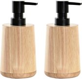 Items Zeeppompje/dispenser - 2x stuks - bruin - bamboe hout - 8x16 cm