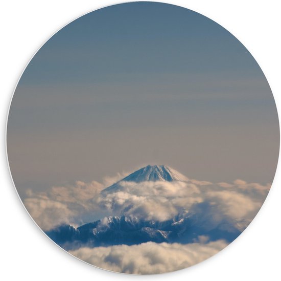 WallClassics - PVC Schuimplaat Muurcirkel - Bergtop boven de Wolken - 60x60 cm Foto op Muurcirkel (met ophangsysteem)
