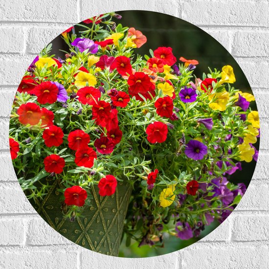 WallClassics - Muursticker Cirkel - Bloemenmadjes met Rode, Paarse en Gele Bloemen - 60x60 cm Foto op Muursticker