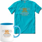 60 Jaar vintage legend - Verjaardag cadeau - Kado tip - T-Shirt met mok - Jongens - Aqua - jaar
