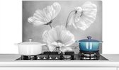 Spatscherm keuken 90x60 cm - Kookplaat achterwand Stilleven - Bloemen - Zwart wit - Klaproos - Botanisch - Muurbeschermer - Spatwand fornuis - Hoogwaardig aluminium