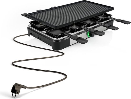 Zwart met zilverkleurige Tristar raclette grill met grillplaat en 8 pannetjes, inclusief stekker.