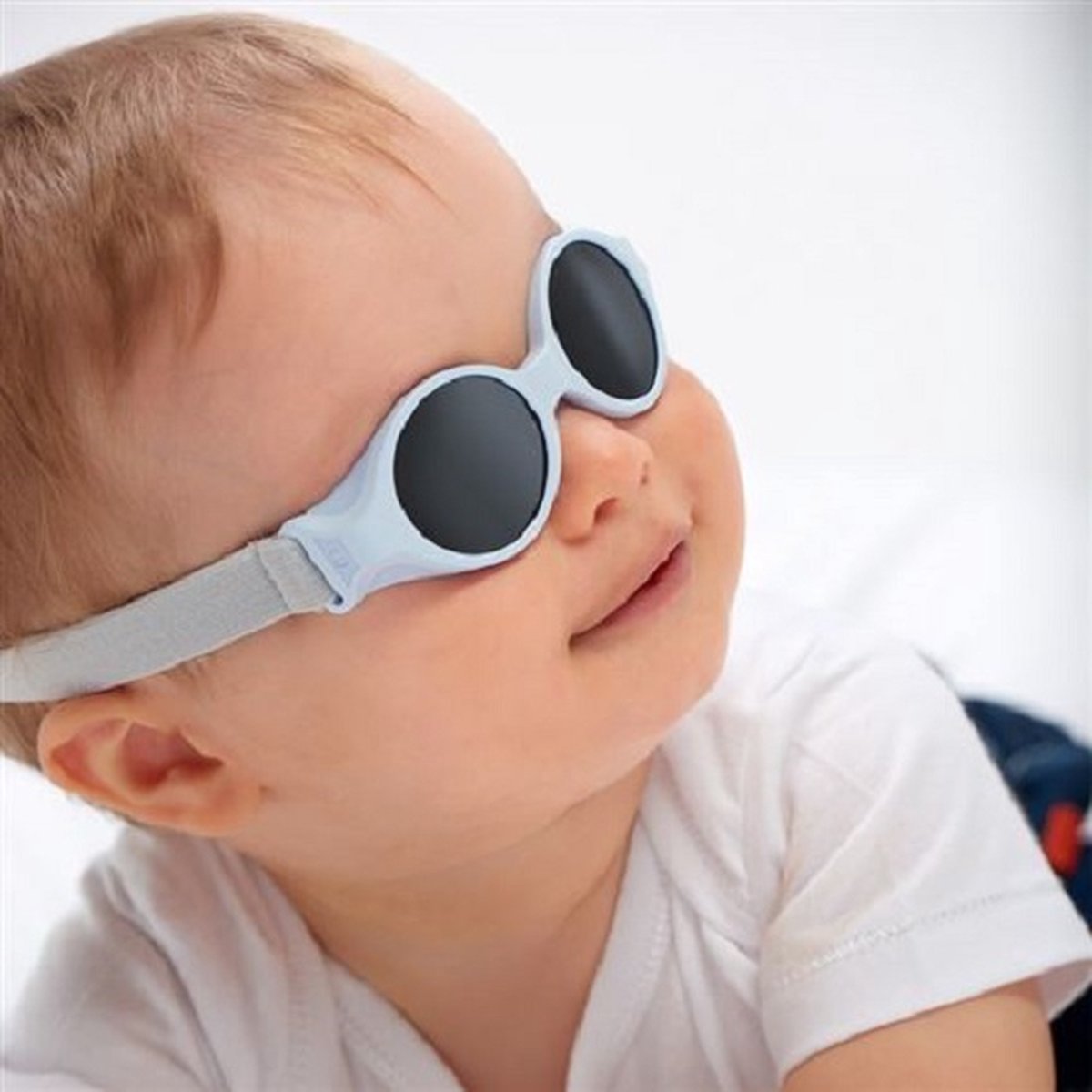 BEABA - Hoofdbandbril - Kinderbril - Parelblauw - Zonnebril voor baby's - 0-9 Maanden