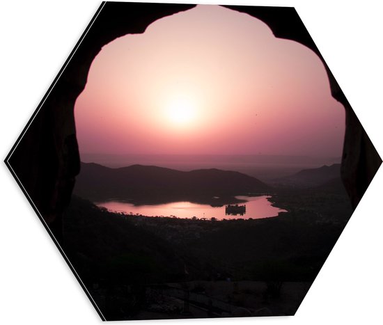 WallClassics - Dibond Hexagon - Roze Kleurige Zonsondergang - 40x34.8 cm Foto op Hexagon (Met Ophangsysteem)
