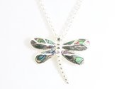 Zilveren libelle hanger met abalone schelp aan ketting