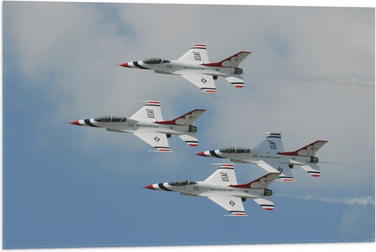 WallClassics - Vlag - Groepje Franse Vliegtuigen in de Lucht - 75x50 cm Foto op Polyester Vlag
