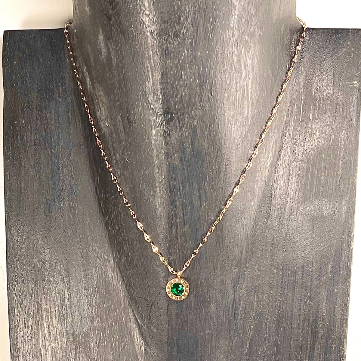 Bijoux pas cher tendance avec cristal vert chaine argent 925 - Ref