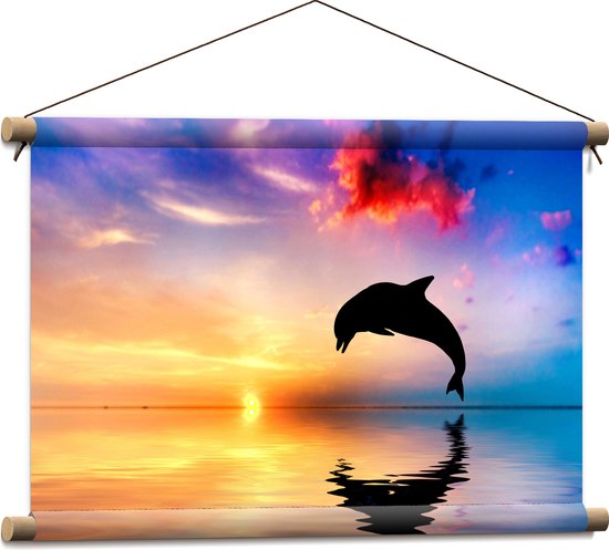 WallClassics - Textielposter - Silhouet van Dolfijn bij Ondergaande Zon in het Water - 60x40 cm Foto op Textiel