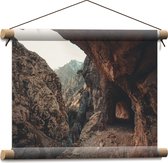 WallClassics - Textielposter - Tunnel in de Bergrand - 40x30 cm Foto op Textiel