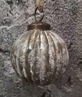 Boule de Noël Lara boule côtelée gris 8cm