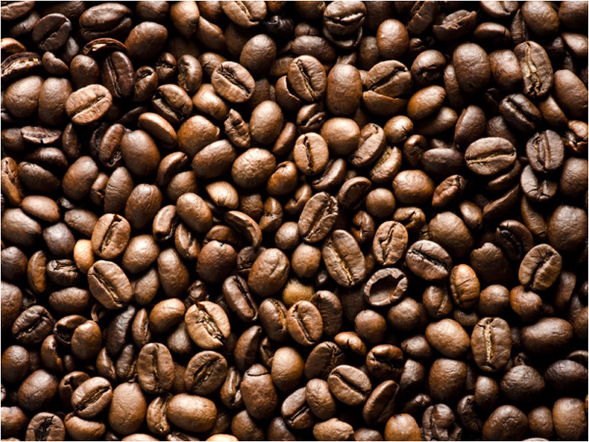 Fotobehang - Roasted coffee beans.
