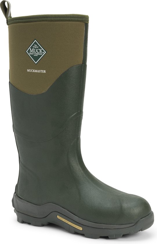 Donkergroene laars met olijfgroene schacht, logo 'Muck Boot Company' en 'Muckmaster' op de schacht, weergegeven vanaf de zijkant.