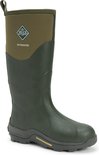 Donkergroene laars met olijfgroene schacht, logo 'Muck Boot Company' en 'Muckmaster' op de schacht, weergegeven vanaf de zijkant.