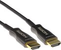 Zwarte HDMI-kabel met gouden connectoren, één gemarkeerd als 'Source'