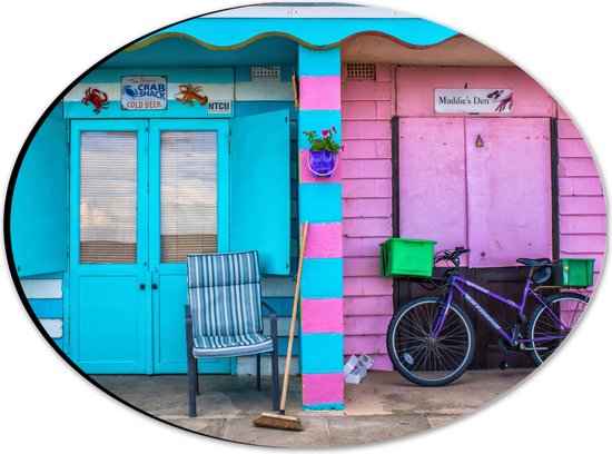 WallClassics - Dibond Ovaal - Blauw en Roze Strandhuisjes - 28x21 cm Foto op Ovaal (Met Ophangsysteem)