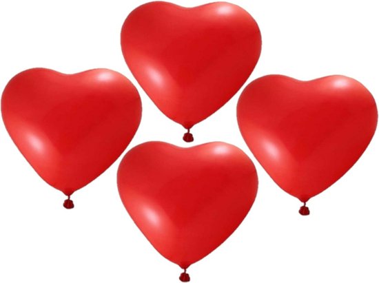 Quatre ballons rouges en forme de cœur, groupés, avec des pompons rouges.