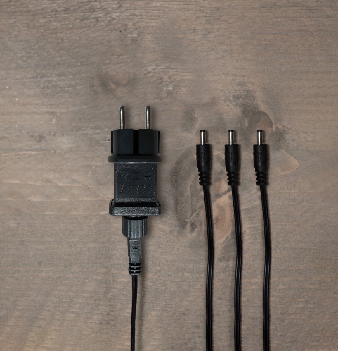 Trafo With 3 x Dc Connection For Waterlantern And Projetor en Anna'...