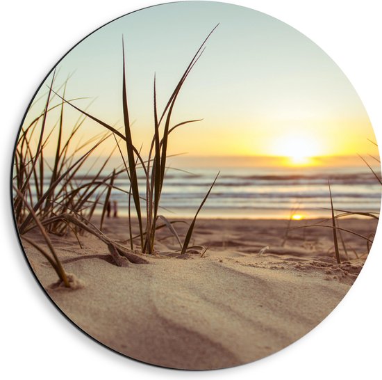 WallClassics - Dibond Muurcirkel - Grassen in Duinen met Zon - 40x40 cm Foto op Aluminium Muurcirkel (met ophangsysteem)