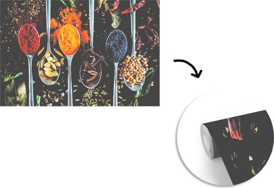 Behang - Fotobehang Kruiden - Lepel - Specerijen - Zwart - Keuken - Breedte 420 cm x hoogte 280 cm