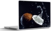Laptop sticker - 11.6 inch - Kokosnoot - Stilleven - Water - Zwart - Fruit - 30x21cm - Laptopstickers - Laptop skin - Cover