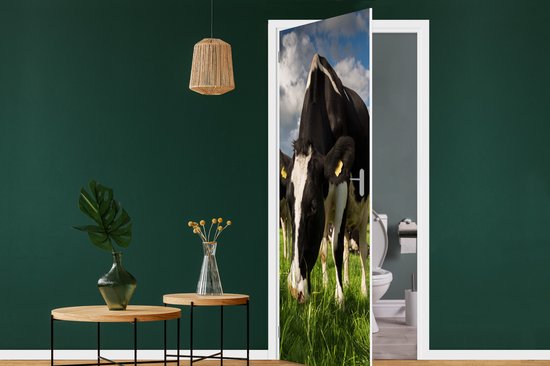 Deursticker Koeien - Dieren - Gras - Weiland - Boerderij - 95x215 cm - Deurposter