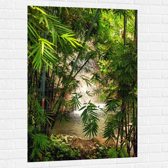 WallClassics - Muursticker - Bamboe bij Waterval - 80x120 cm Foto op Muursticker