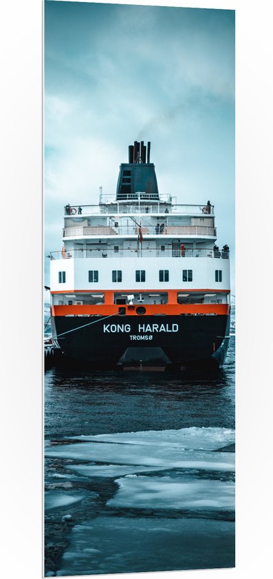 WallClassics - PVC Schuimplaat - Schip aanmerend in IJswater - 50x150 cm Foto op PVC Schuimplaat (Met Ophangsysteem)