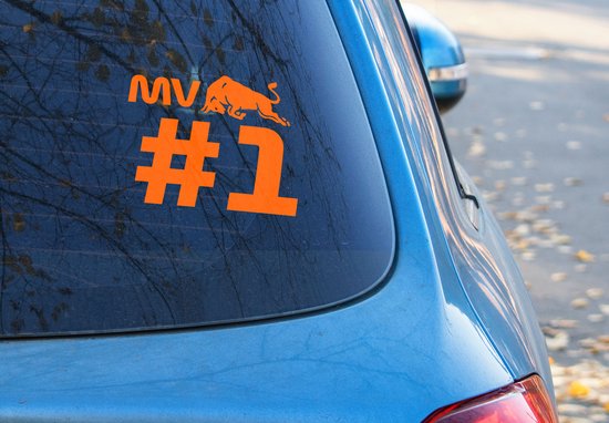 Goldengifts.nl - Max Verstappen - sticker - MV #1 - 17,5 x 15,5 cm - oranje - deursticker - raamsticker - raamstickers - weerbestendige stickers - formule 1 - red bull racing - sticker - stickers - stickers volwassenen