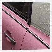 WallClassics - Muursticker - Close-up van Autodeur van Roze Auto - 50x50 cm Foto op Muursticker