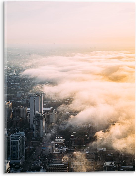 WallClassics - Acrylglas - Laag Wolken over de Stad - 30x40 cm Foto op Acrylglas (Met Ophangsysteem)