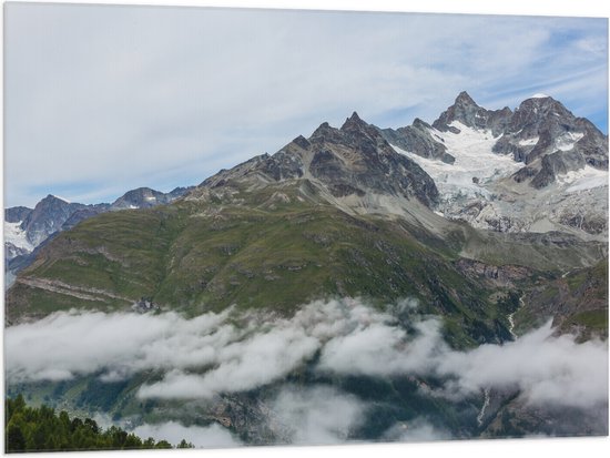 Vlag - Wolken bij de Top van de Berg - 100x75 cm Foto op Polyester Vlag