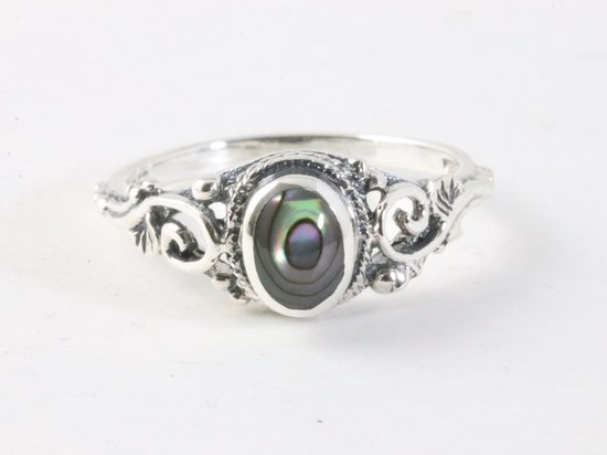 Fijne bewerkte zilveren ring met abalone schelp - maat 16.5