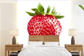 Fond d' écran - Papier peint photo - fraise brillante rouge sur fond blanc - Largeur 200 cm x Hauteur 220 cm