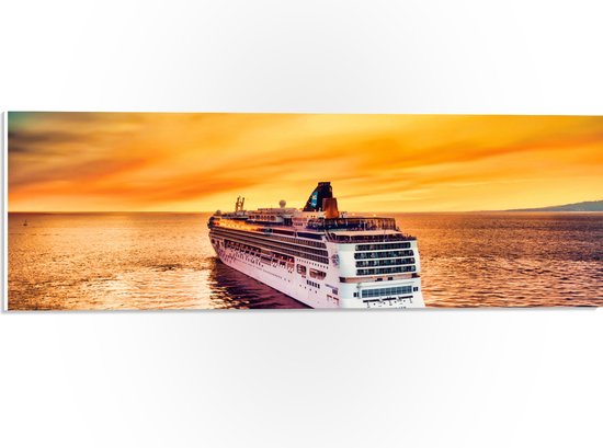 WallClassics - PVC Schuimplaat- Cruise op Zee met groen gele Lucht - 60x20 cm Foto op PVC Schuimplaat