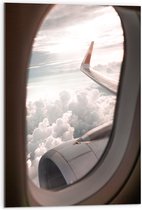 WallClassics - Acrylglas - Uitzicht vanuit Vliegtuigraam op Vliegtuigvleugel bij Wolkenveld - 50x75 cm Foto op Acrylglas (Met Ophangsysteem)