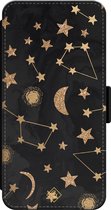 Casimoda® bookcase - Geschikt voor iPhone 13 - Hoesje met pasjeshouder - Counting The Stars - Goudkleurig - Kunstleer