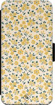 Casimoda® bookcase - Geschikt voor iPhone 13 - Hoesje met pasjeshouder - Yellow Garden - Geel - Kunstleer