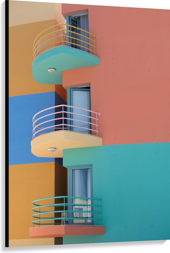 WallClassics - Canvas - Gekleurd Gebouw en Balkons - 100x150 cm Foto op Canvas Schilderij (Wanddecoratie op Canvas)