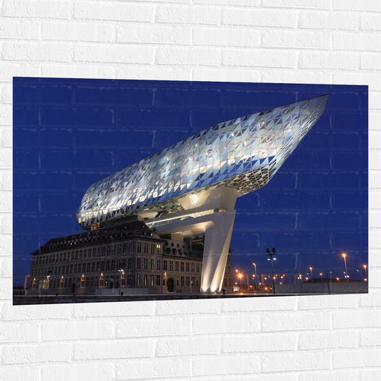 WallClassics - Muursticker - Havenhuis - Antwerpen - 120x80 cm Foto op Muursticker