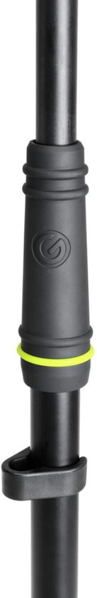 Verstelbare schacht van zwart microfoonstatief met groene ring.