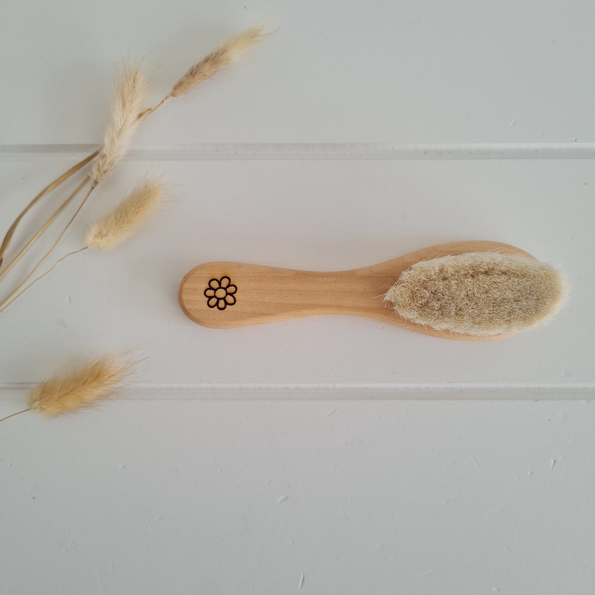 Goedkoopste Babyborstel bloem, houten haarborstel, baby, babyverzorging, babyhaar, kraamcadeau, babyuitzet