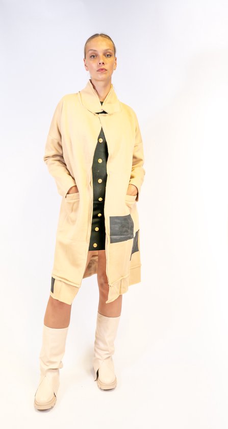 Beige vest - Queen Jas - Pufferjack - pufferjas - L De veelzijdigheid van een beige vest: de perfecte aanvulling op elke outfit