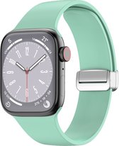By Qubix Siliconen bandje - Folding Buckle - Lichtgroen - Geschikt voor Apple Watch 38mm - 40mm - 41mm - Compatible Apple watch bandje - smartwatch