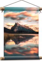 Textielposter - Berg aan Meer in Canada - 30x40 cm Foto op Textiel