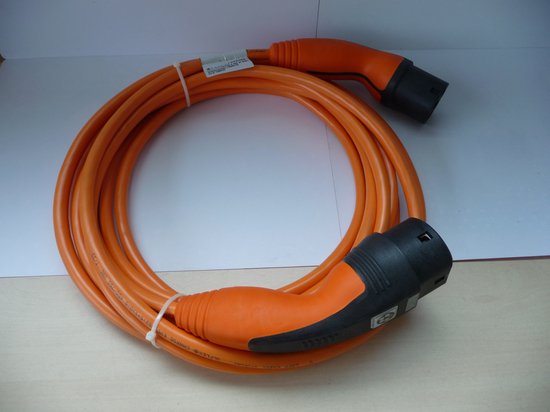 ROLINE Auto oplaadkabel Type2, 3-fase, 480VAC (3P N E), 32 A, 22 kW, 7 ROLINE Auto oplaadkabel Type2, 3-fase, 480VAC (3P N E), 32 A, 22 kW, 7