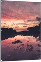 WallClassics - Tuinposter – Klein Meer voor Grote Oceaan tijdens Ondergaande Zon - 100x150 cm Foto op Tuinposter (wanddecoratie voor buiten en binnen)