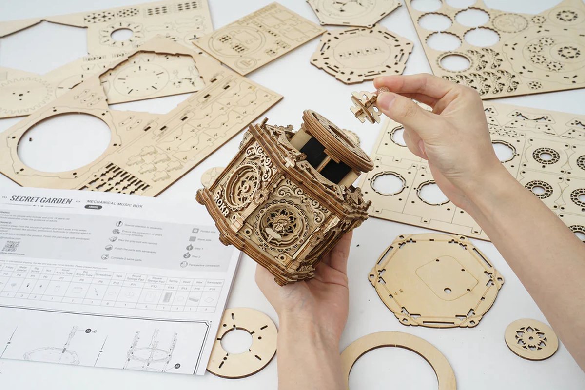 Robotime - Secret Garden - Muziek doos - Houten modelbouw - Modelbouw - DIY - Hout 3D puzzel - Houten 3D puzzel voor volwassenen - Vrije tijd - Educatief - Ontspanning - Tot rust komen - Houten puzzel