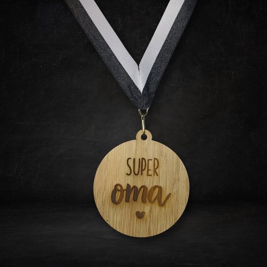 Medaille - Oma - Cadeau - Prijs - Trofee - Hout - Bamboe - Liefste - moederdag